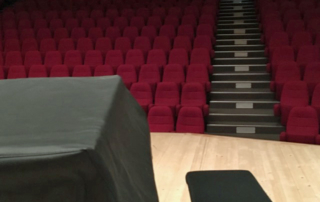Bel auditorium, belle acoustique, dommage que la notion d’hygrométrie ait été occultée.