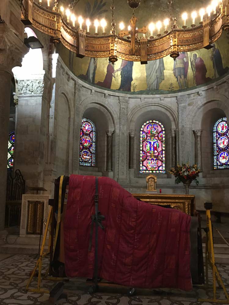 Installation piano pour concert du 10 novembre 2019 à l'Abbaye d'Ainay à Lyon