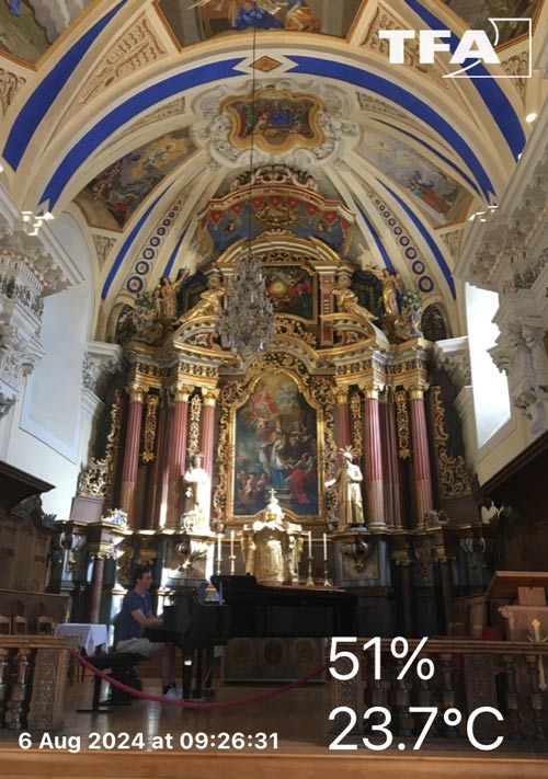 Mise du piano dans les doigts. Gaspard Dehaenne. St Nicolas de Véroce. Musique et patrimoine_mont Blanc