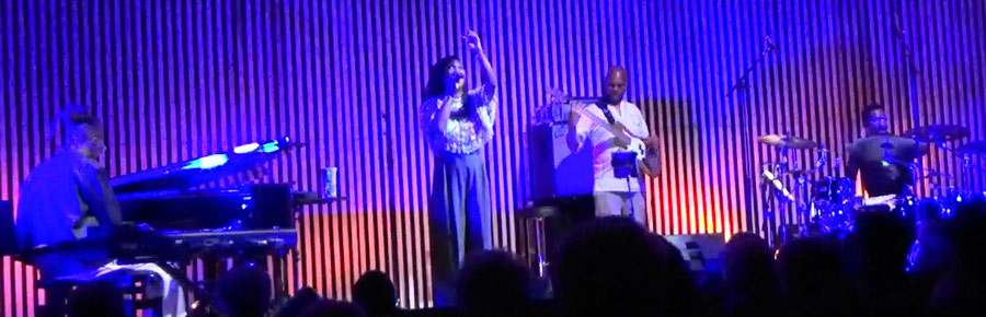 Kareen Guiock Thuram,vocal -Kareen Kevin Jubert, piano - Rody Cereyon, bass - Tilo Bertholo, drums