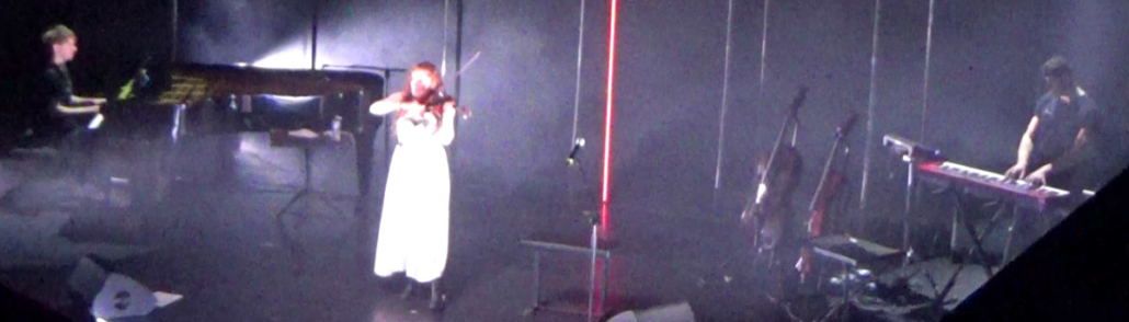 Camille Berthollet : Violon et Vincent Forestier : Piano et Maxime Ferri : Clavier, machines