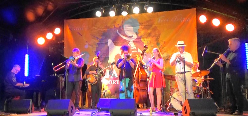 simone_daclon_piano_danilo_moccia_trombone_davide_brillante_guitare_ashlin_parker_trompette_roberto_piccolo_contrebasse_noemie_millet_tr_adriano_bassanini_tr_massimo_caracca_batterie_alfredo_ferrario_clarinette