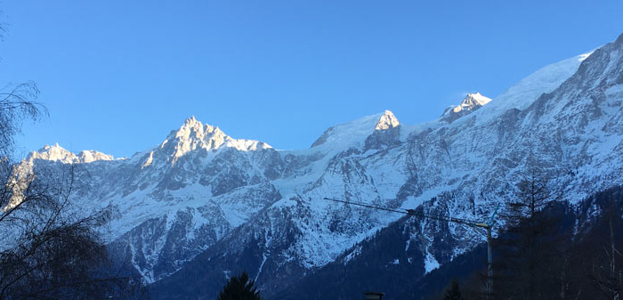 Ombres et lumières sur la chaine du Mont-Blanc le 03 01 2026
