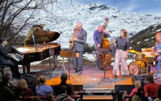 DOWNTOWN STOMPERS Anaïs Nguyen Thé, vocal Fabrice Mille, piano Tarik Hassan, double basse Linel Grivet, drums Jérôme Nicolas, Sax, clarinette Val Thorens le 21 avril 2026