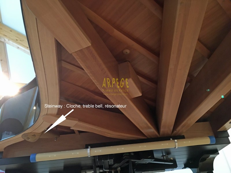 Résonateur cloche, Steinway, treble bell.