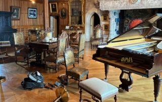Piano à queue Erard, château de Menthon St Bernard