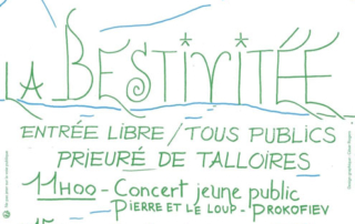 La Bestivitée, Talloires 2026 - Communiqué du Bestiaure ; Chers ami.e.s du Bestiaire, habitant.e.s de Talloires, public mélomane, festivaliers et autres spectateurs réguliers de l’Ensemble Le Bestiaire, Après 6 éditions mémorables, la Mairie de Talloires-Montmin et son conseil municipal ont pris la décision de ne pas soutenir notre cher festival Les Bestivités cette année et ce en coupant non seulement l’intégralité de son soutien financier mais également toute mise à disposition matérielle et aide logistique. Après multiples tentatives de dialogue depuis l’investiture de la nouvelle équipe municipale menée par T. Portafaix, notamment notre demande d’accès au dossier de subvention (pourtant légalement obligatoire) restée sans réponse, leur décision nous est parvenue par mail à seulement trois mois de la tenue du festival. Cette décision est restée immuable malgré une pétition lancée par les habitant.e.s de Talloires-Montmin avec plus 700 signatures qui demandait une réexamination du dossier. Ce choix est d’autant plus incompréhensible qu’il découle d’une méconnaissance avérée du festival d’une part en le qualifiant par écrit de “spectacle” et d’une autre lors du rendez-vous avec Mr Le Maire où nous avons du reprendre l’historique du festival et de l’association ainsi que préciser que nous étions tous musiciens professionnels. Cette décision rend impossible la tenue de l’édition 2026 des Bestivités telle que nous l'avions initialement conçue et met en péril l'équilibre financier et la faisabilité de l'événement. En effet, le non soutien de la commune qui héberge le festival nous oblige automatiquement à renoncer aux subventions des autres institutions que nous avions acquises grâce à l’ancrage et l’ancienneté des Bestivités. Après plusieurs délibérations et dans ces conditions nous nous voyons contraints d'annuler le festival car nous ne pouvons tenir nos engagements vis-à-vis de nos partenaires, des artistes et du public. Nous avons néanmoins décidé de maintenir une des quatre journées initialement prévues le samedi 5 septembre 2026, sans renoncer à l’accessibilité pour toutes et tous, par amour pour l’événement que nous avons construit ensemble depuis 2019, par respect pour le public fidèle et grâce au soutien de Gabriella Goldstein, nous donnant accès à la Grande Salle du Prieuré. Afin de pouvoir organiser cette journée dans des conditions décentes et nous permettre d’envisager une suite pour l’activité de l’association du Bestiaire, nous faisons appel à vous, à votre générosité et à votre dévotion, chers ami.e.s du Bestiaire, habitant.e.s de Talloires, public mélomane, festivaliers ou simplement défenseurs d’une culture de qualité accessible. Merci encore d'être là pour nous Bestialement votre, L'équipe du Bestiaire